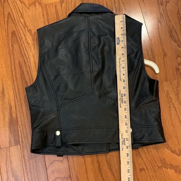 DIASHINY size extra large faux leather Motorcycle vest with pockets NWT - Picture 8 of 9